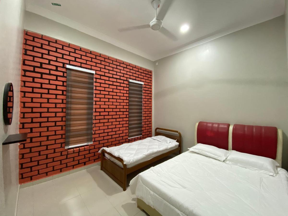 Sasuka Guesthouse Marang Exterior foto